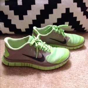 Neon Green Nike Free v3 - 6.5