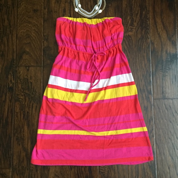Summer Strapless Dress w/ POCKETS!