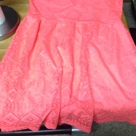 Dress - Picture 2 of 4