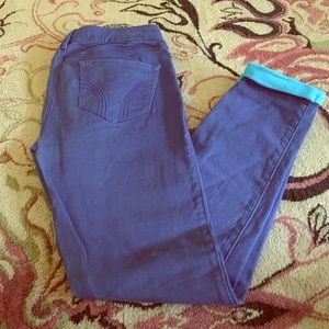 🎉🎉Like new Hollister jeans with light blue cuffs