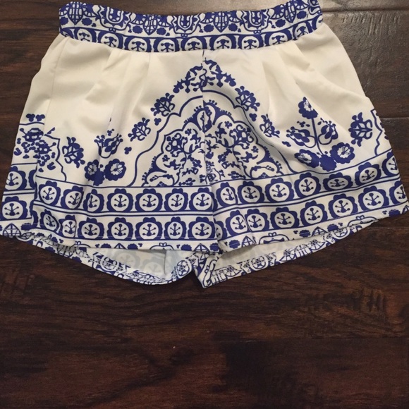 Blue and White Set - Picture 2 of 4