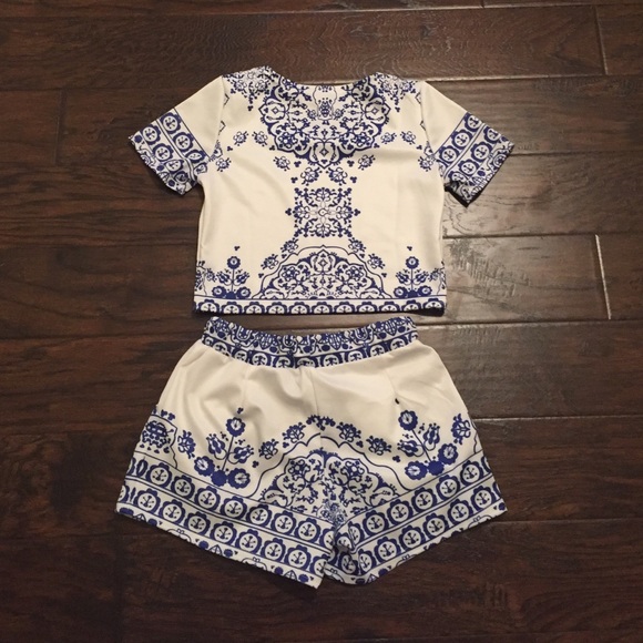 Blue and White Set - Picture 4 of 4