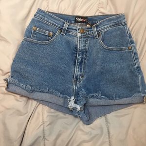 Medium wash, high waisted shorts size 6