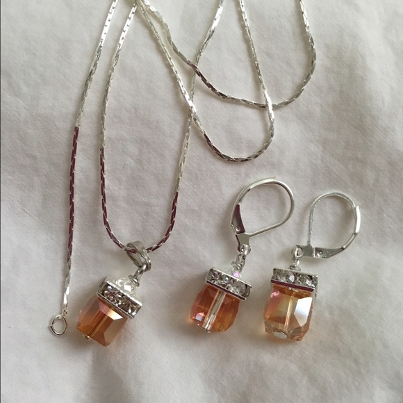 Earring pendant sets.