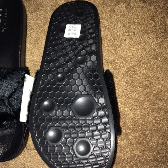‼️‼️SOLD‼️‼New ️Rihanna Leadcat Fenty Puma Slides - Picture 3 of 4