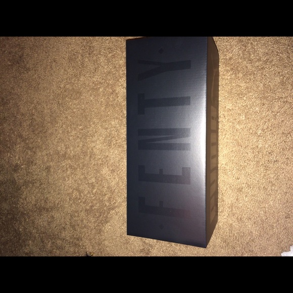 ‼️‼️SOLD‼️‼New ️Rihanna Leadcat Fenty Puma Slides - Picture 4 of 4