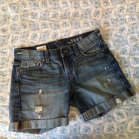 SALE TODAY ONLY! Gap Sexy Boyfriend Shorts
