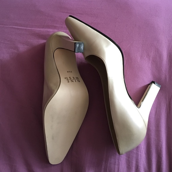 Shoes - Picture 3 of 4