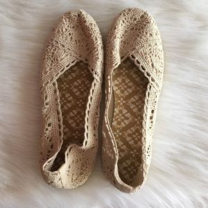 Faded Glory crochet slip-ones