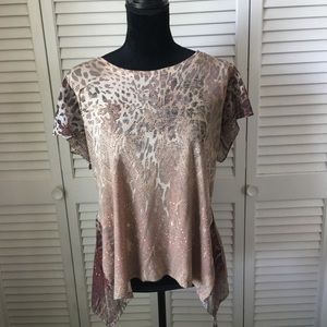 CHICO'S Two-toned Animal Print top💕