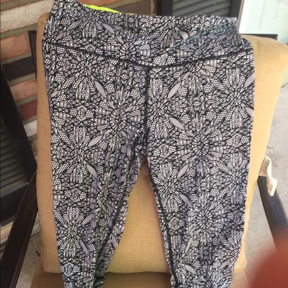 Victoria's Secret knockout secret crop