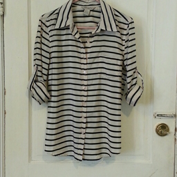 Unique button back blouse