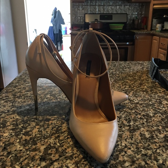 Nude ankle strap pinged heels