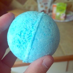 Ocean breeze bath bomb
