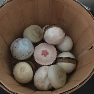 Gorgeous bath bombs 🌸