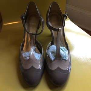 Naturalizer t-strap heels