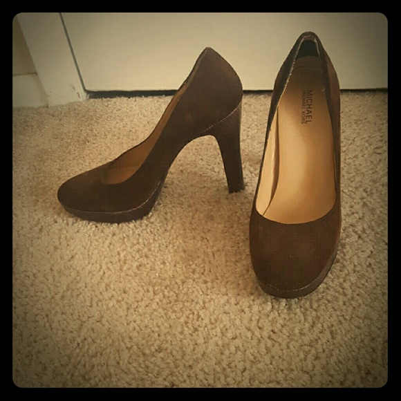 Michael Kors brown pumps
