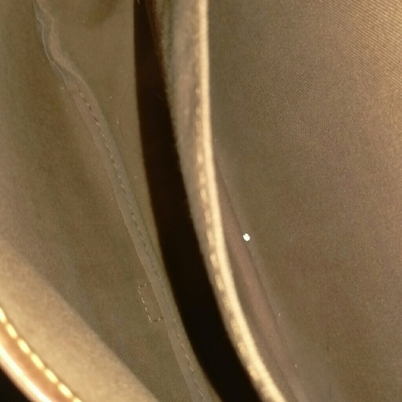 *Price Lowered* LOUIS VUITTON SAUMER 35 CROSS BODY - Picture 4 of 4