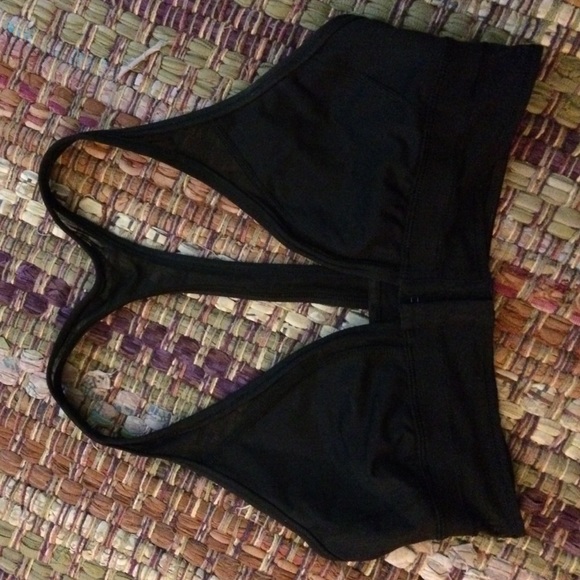 Lululemon mesh bra size 6