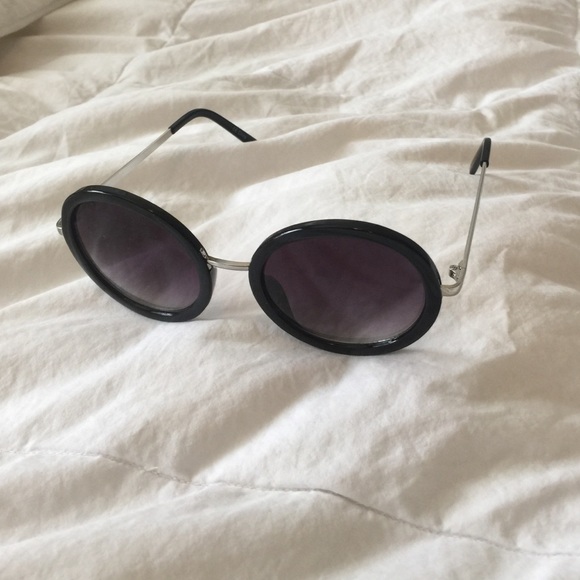 Circle sunglasses