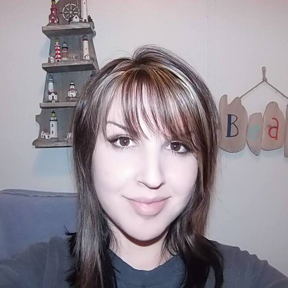 Meet your Posher, Ashley