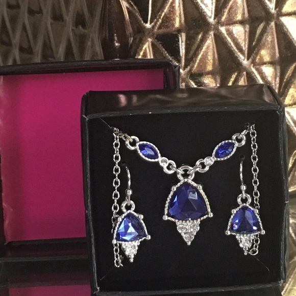 Royal Blue and silver pendant and earring set