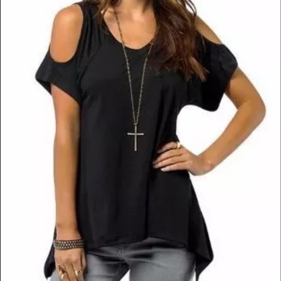 ✅🆕 NEW BLACK Cold Shoulder Top