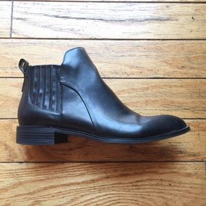 Black pointed ankle boots