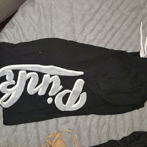 VS PINK SWEATPANTS