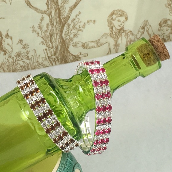 2 Stretchy Bracelets - Picture 6 of 8