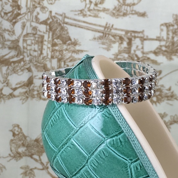 2 Stretchy Bracelets - Picture 8 of 8