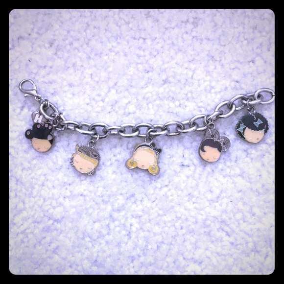 Charm bracelet