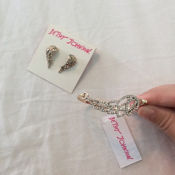 Betsey Johnson Earrings and Bracelet - Picture 1 of 4