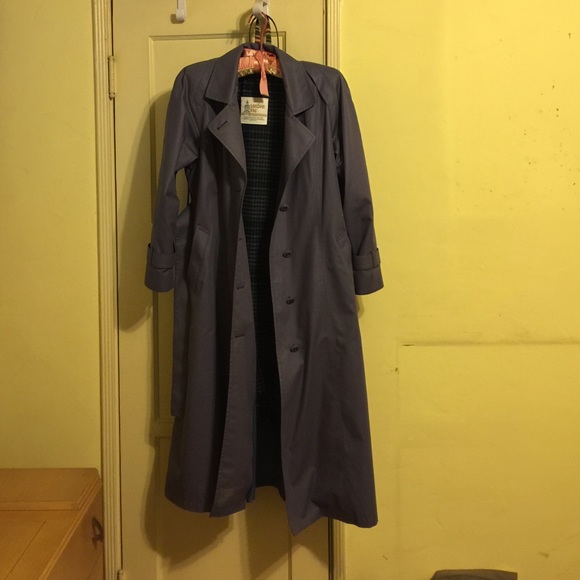 Ladies London Fog Trenchcoat