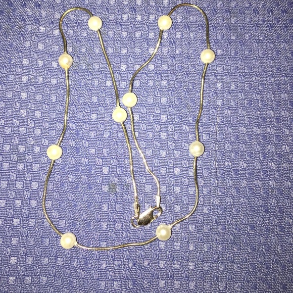 Sterling Silver & Pearl necklace - Picture 2 of 3