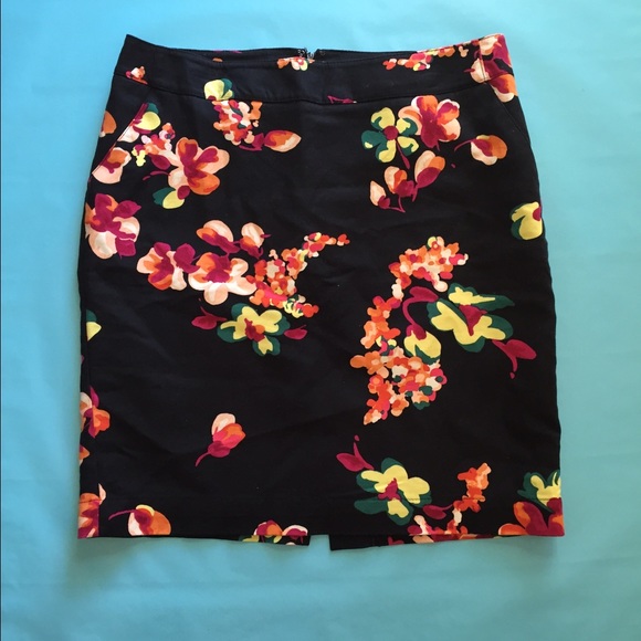 Floral pencil skirt