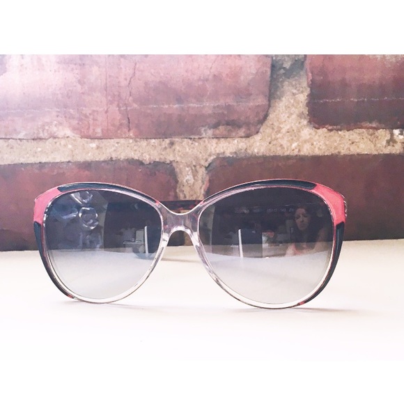 VOGUE black and red sunglasses