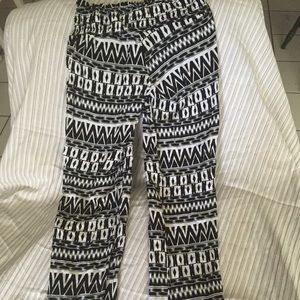 Cuffed skinny fabric leggings