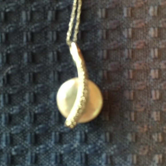10kt WG Cultured Pearl Pendant necklace - Picture 2 of 6
