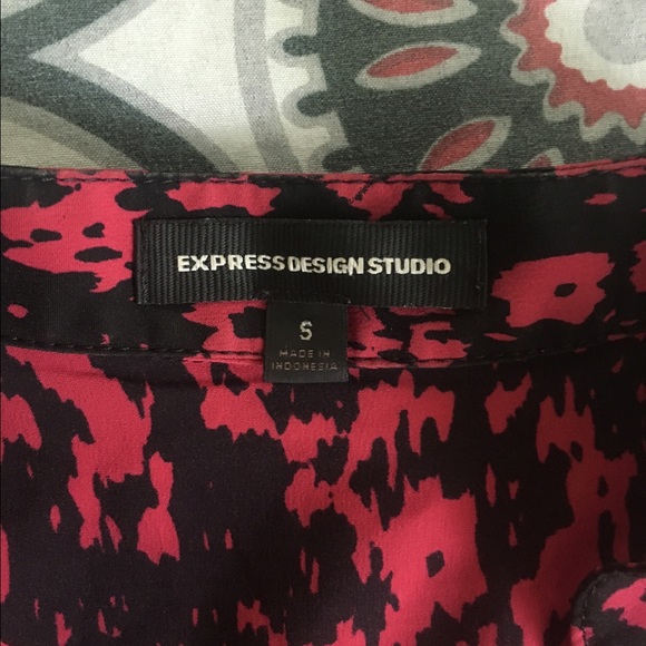 Express Design Studio Ruffled Blouse - Picture 2 of 4