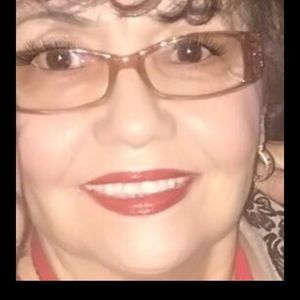 Meet your Posher, Ofelia