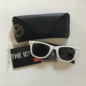 Classic white Wayfarer Ray-Ban's