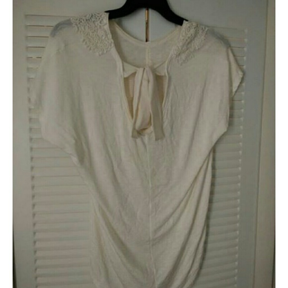 🚫SOLD🚫Maurices hi-lo top - Picture 1 of 2