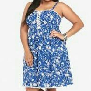 Lace up butterfly floral Torrid dress sz5 (28)