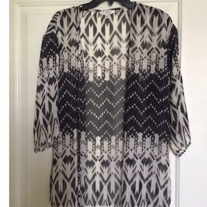 Loose charming Charlie cardigan