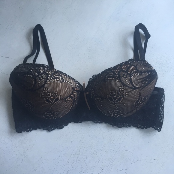 Black lace push up bra💋