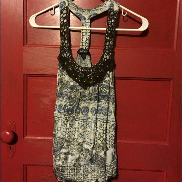 IZ byer adorable top!