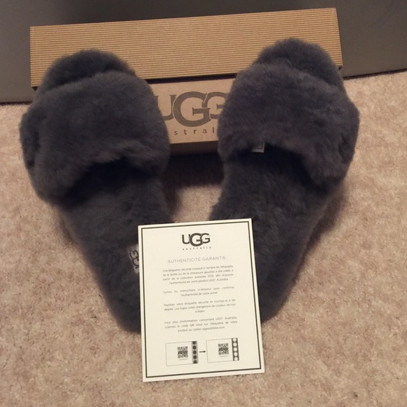 Authentic UGG slippers/slides