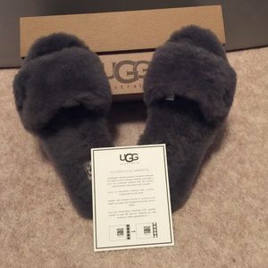 Authentic UGG slippers/slides