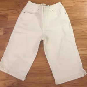 CHICO's Platinum Zodiac Crop pants